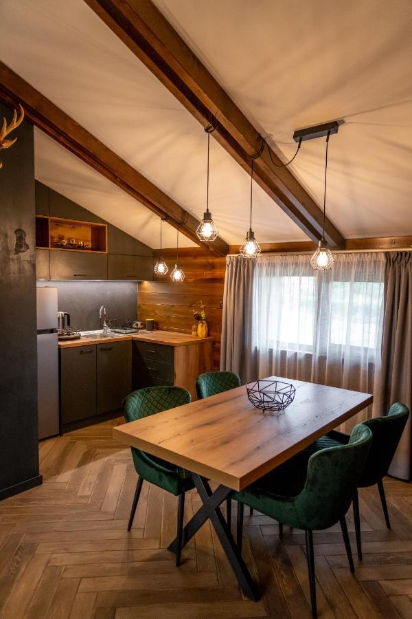 Hotel Hunters House Ezerec Kültér fotó
